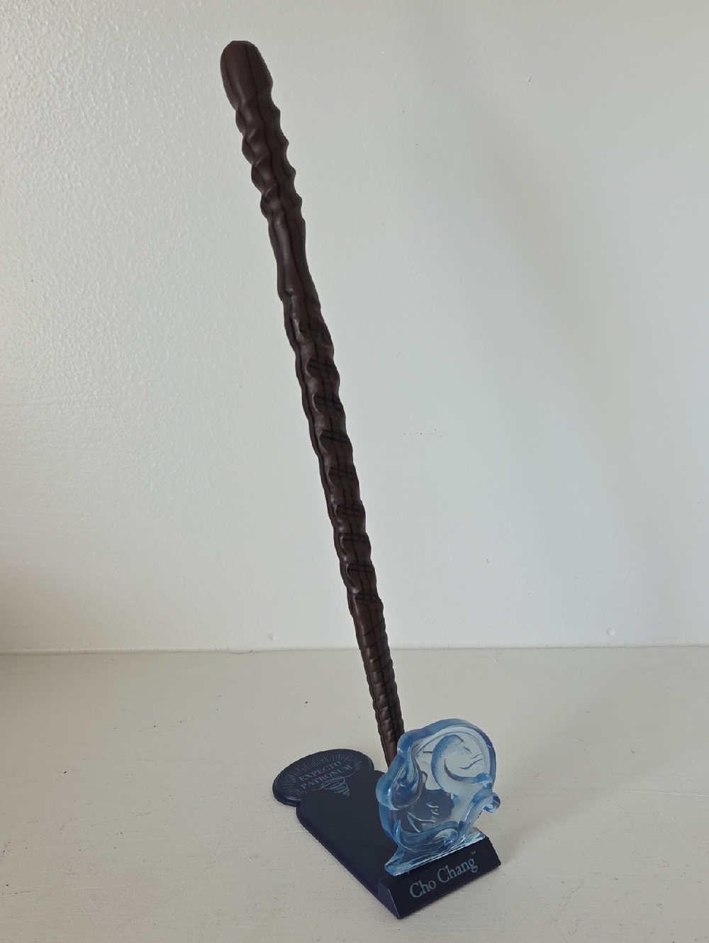 Harry Potter Mystery Wand Cho Chang Dark Brown Wand Decorative Stand - Picture 2 of 4